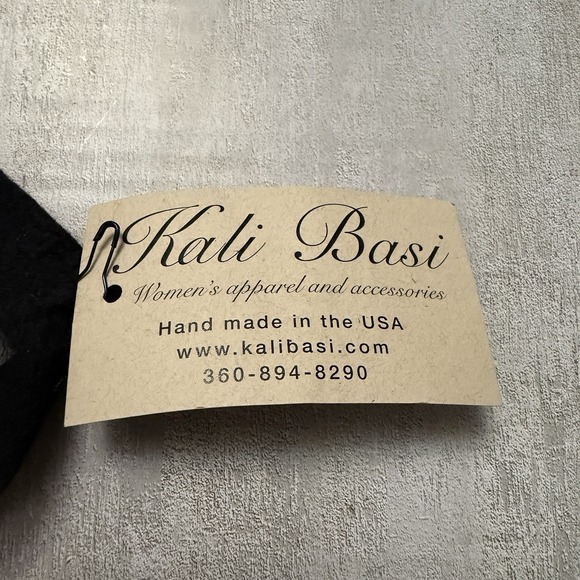 Kali Basi Artisan Handmade USA Silk Scarf Black Green Abstract Felted Deisgn - Picture 7 of 8